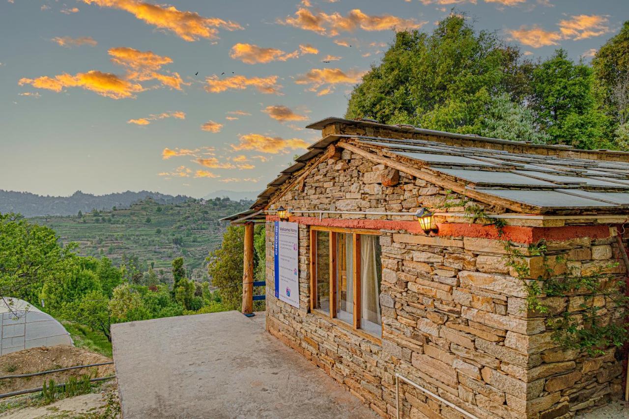 Saffronstays El Sueno, Mukteshwar -Villa Serving Pahadi Meals Buitenkant foto