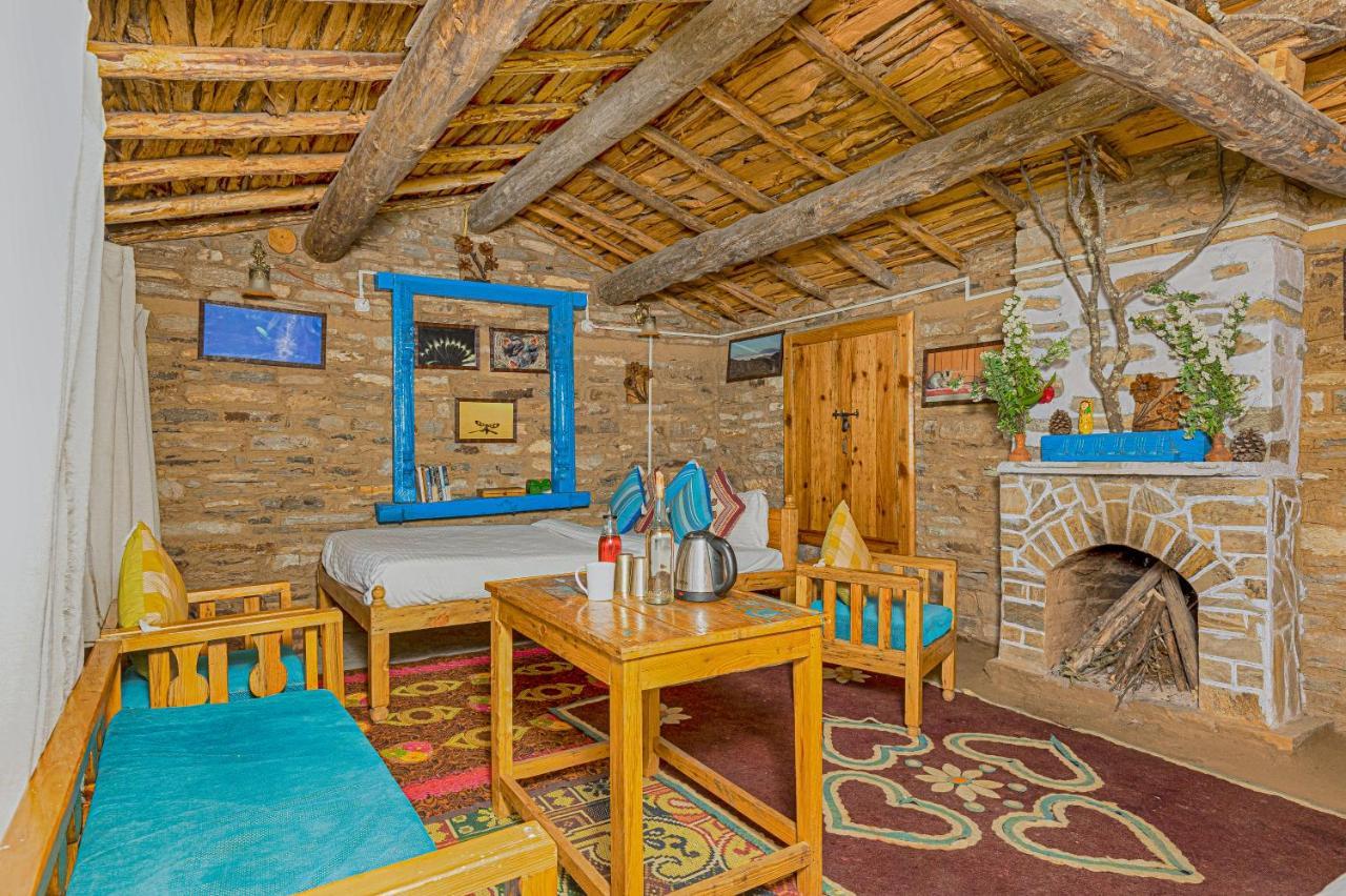 Saffronstays El Sueno, Mukteshwar -Villa Serving Pahadi Meals Buitenkant foto