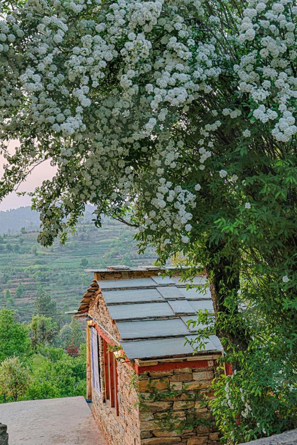 Saffronstays El Sueno, Mukteshwar -Villa Serving Pahadi Meals Buitenkant foto